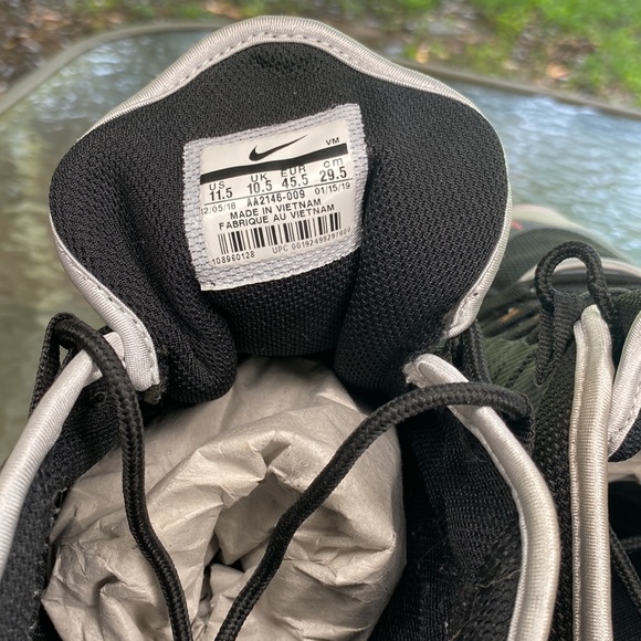 Preworn Nike Air Max Axis. Excellent Condition. Size 11.5 - Picture 6 of 7